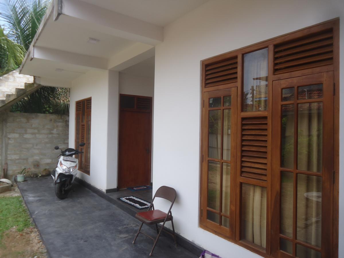 Hotel Hector House Weligama Esterno foto