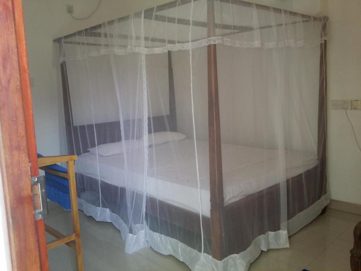 Hotel Hector House Weligama Esterno foto